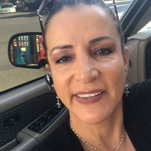 Meet your Posher, Amparo